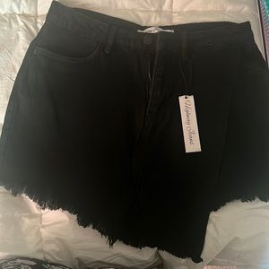 Black shorts /sqourt
